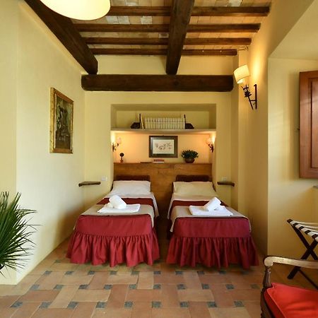 Castello Costaguti Hotel Roccalvecce Exterior photo