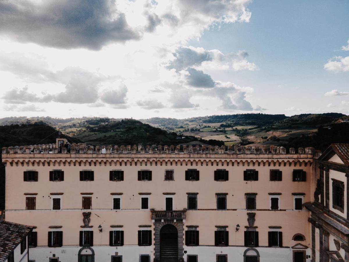 Castello Costaguti Hotel Roccalvecce Exterior photo